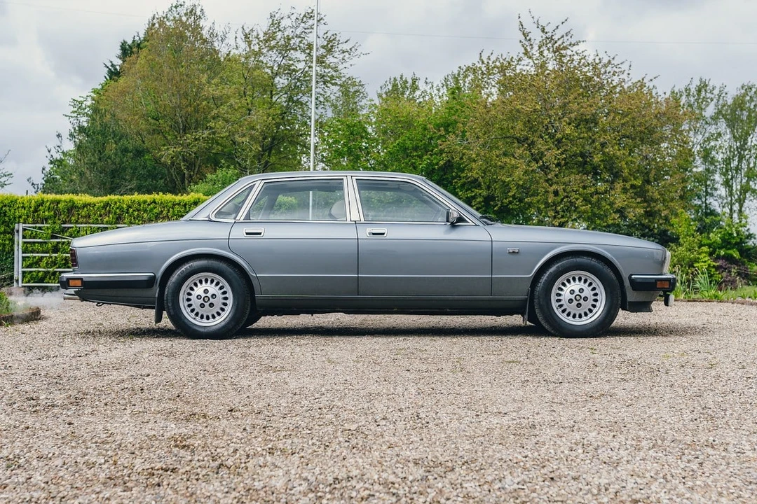 1990 Jaguar XJ40 XJ - Image 13 of 30