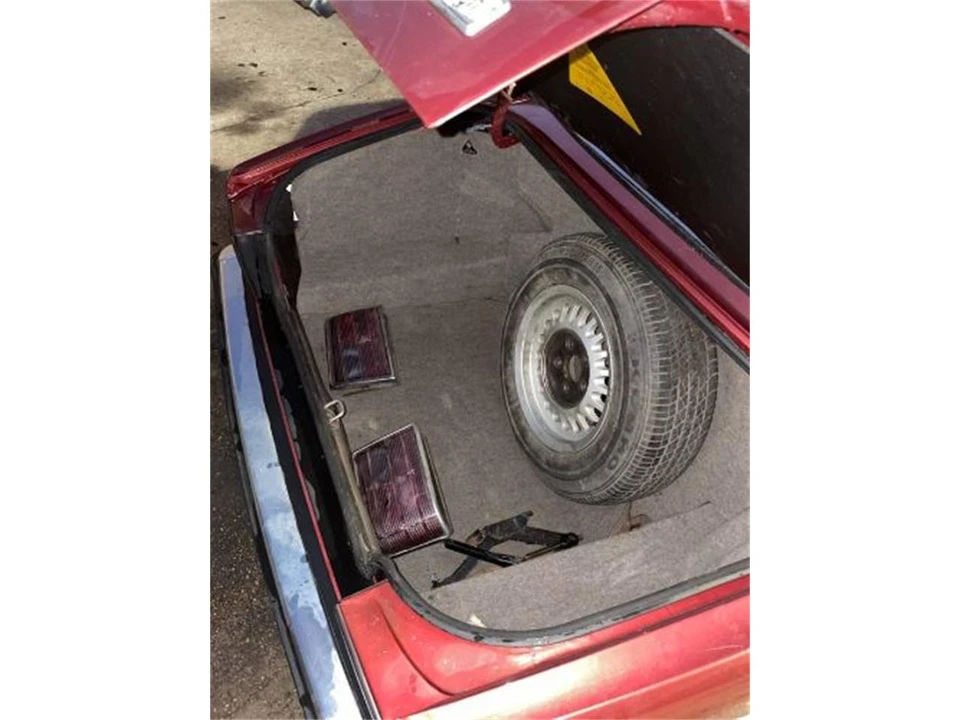 1990 Jaguar XJ40 XJ - Image 11 of 24