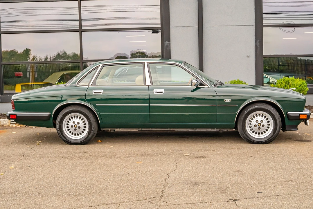 1990 Jaguar XJ40 XJ - Image 13 of 31