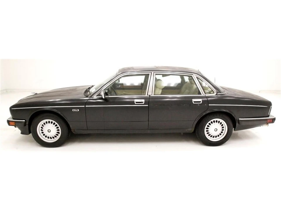 1990 Jaguar XJ40 XJ - Image 2 of 31