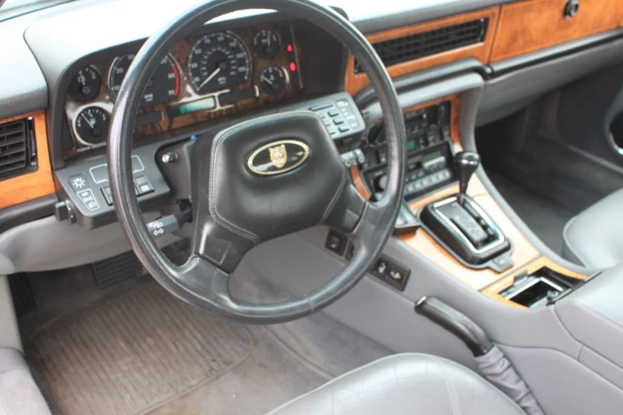 1990 Jaguar XJ40 XJ - Image 2 of 4