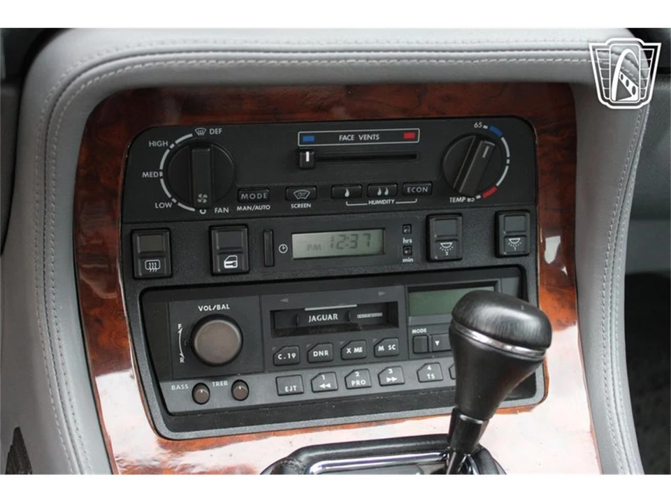 1990 Jaguar XJ40 XJ - Image 11 of 31