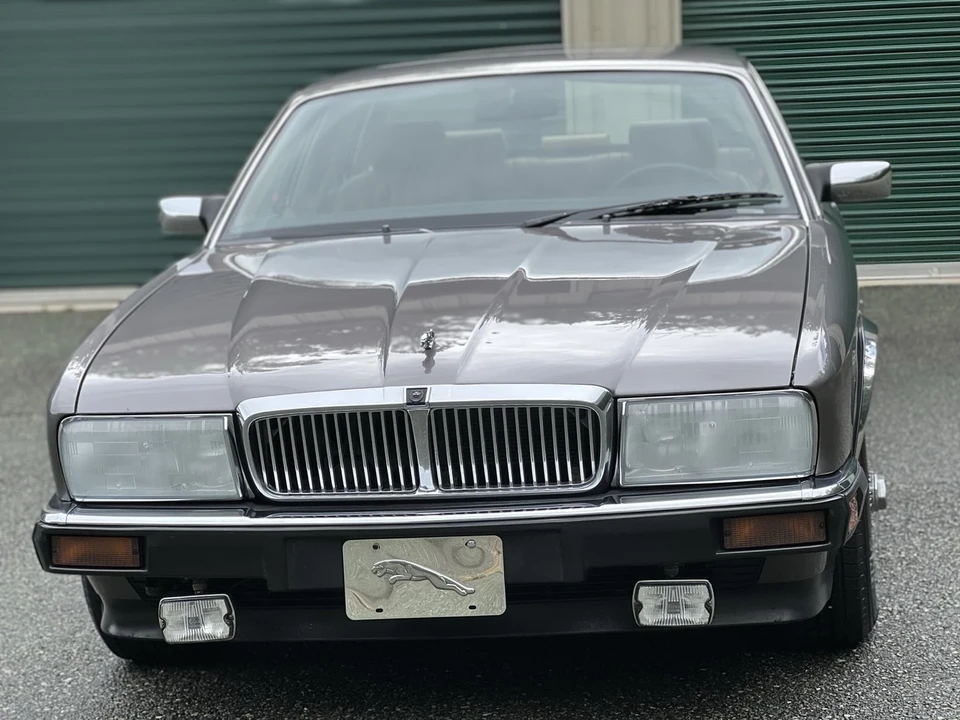 1990 Jaguar XJ Series 3 - Image 9 of 17