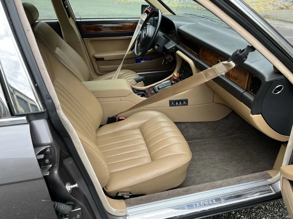 1990 Jaguar XJ Series 3 - Image 11 of 17