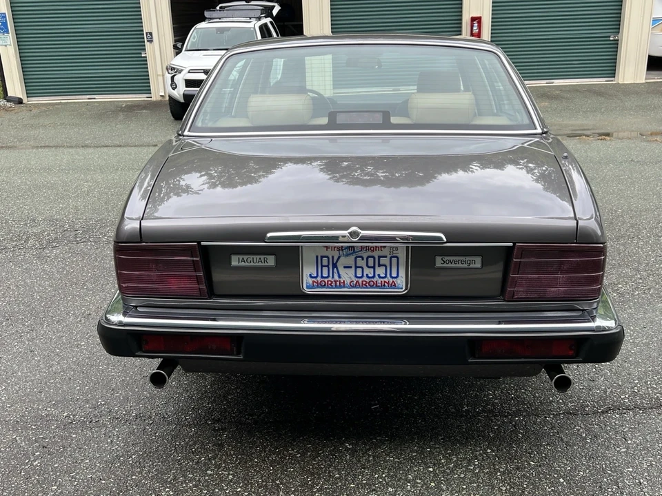 1990 Jaguar XJ Series 3 - Image 7 of 17