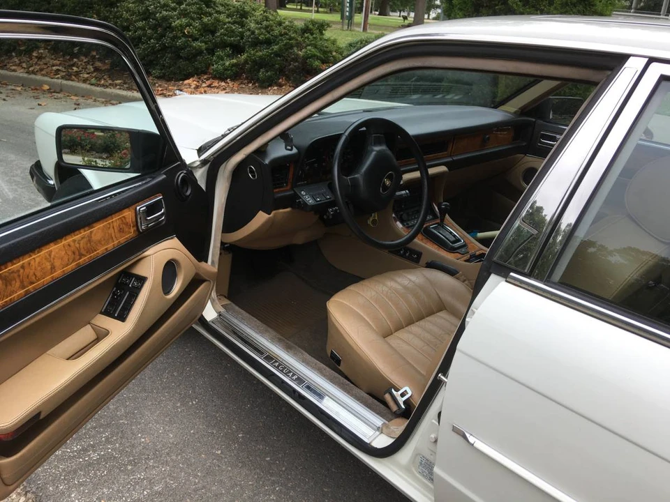 1990 Jaguar XJ40 XJ - Image 12 of 17
