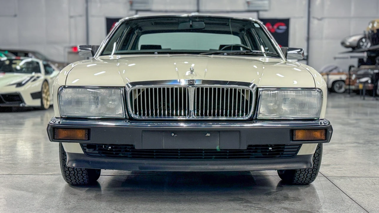 1990 Jaguar XJ40 XJ - Image 2 of 31