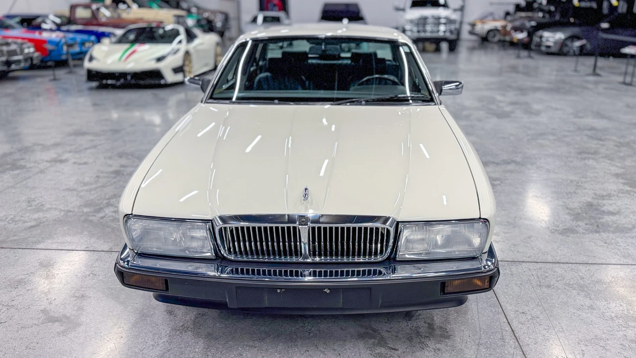 1990 Jaguar XJ40 XJ - Image 17 of 31