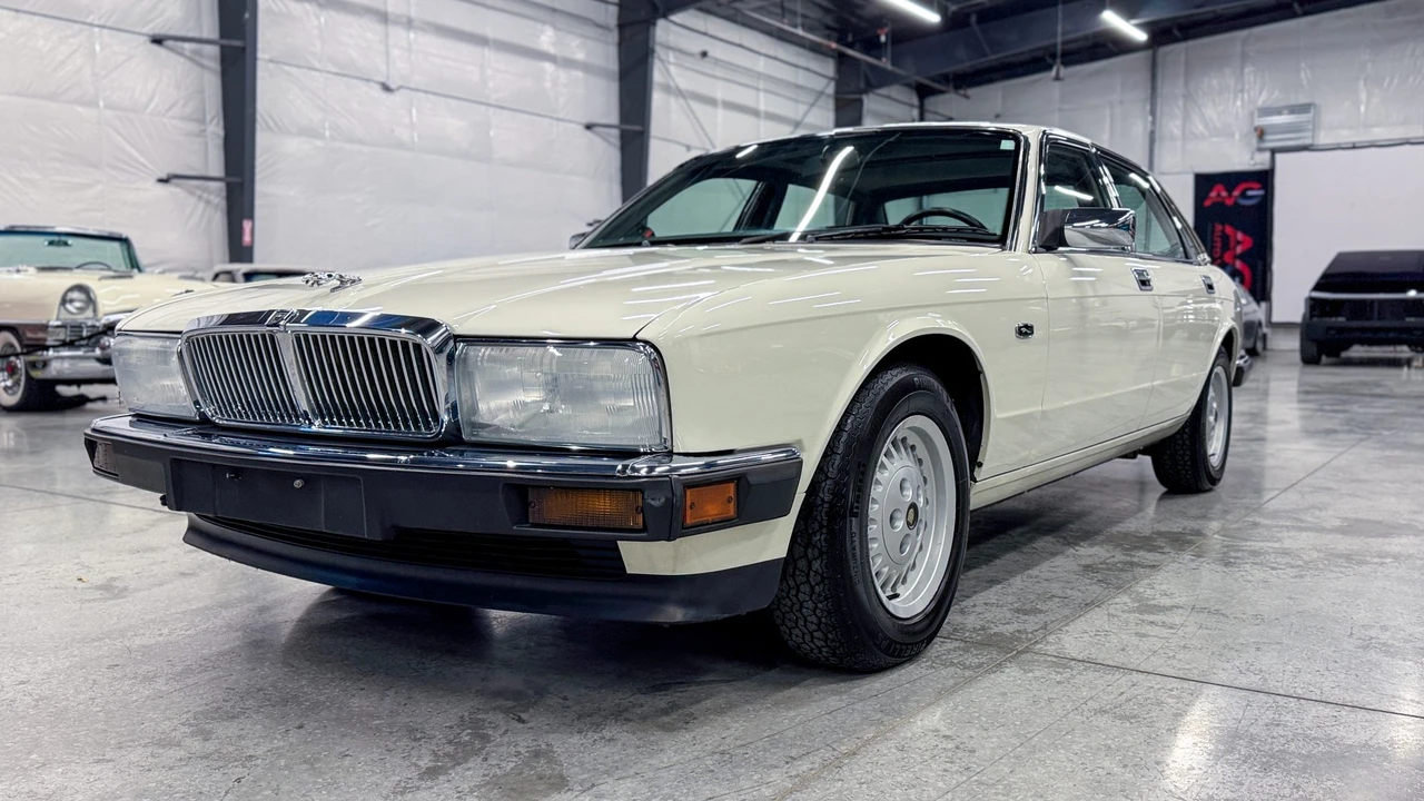 1990 Jaguar XJ40 XJ - Image 16 of 31