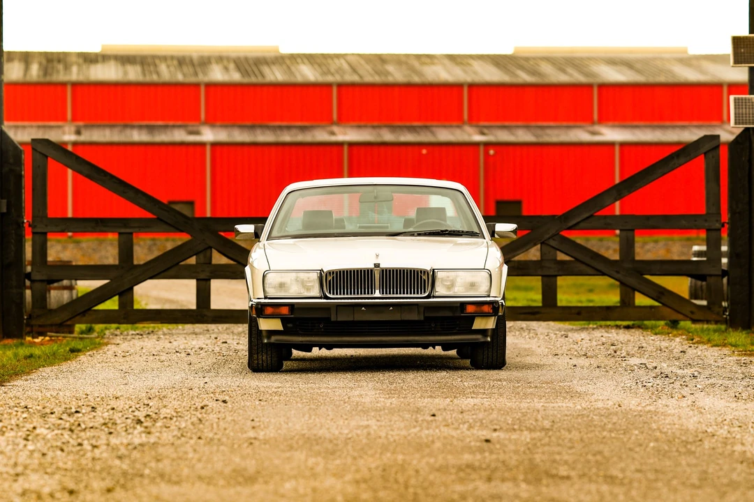 1990 Jaguar XJ40 XJ - Image 14 of 31