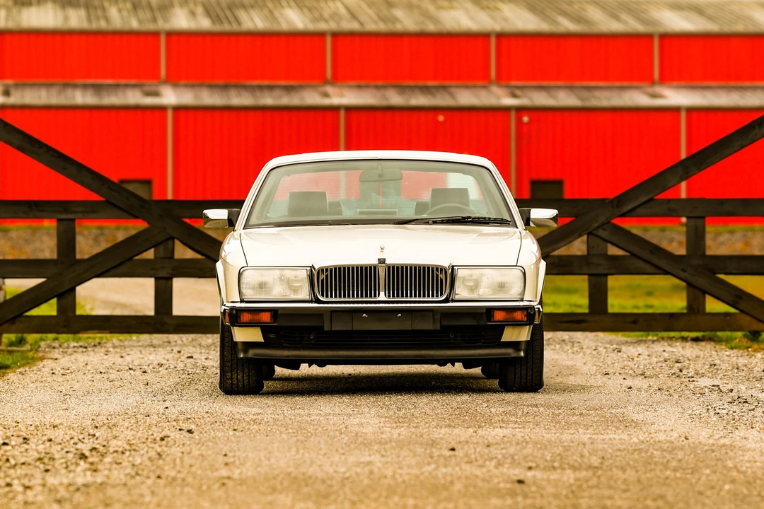 1990 Jaguar XJ40 XJ - Image 15 of 31