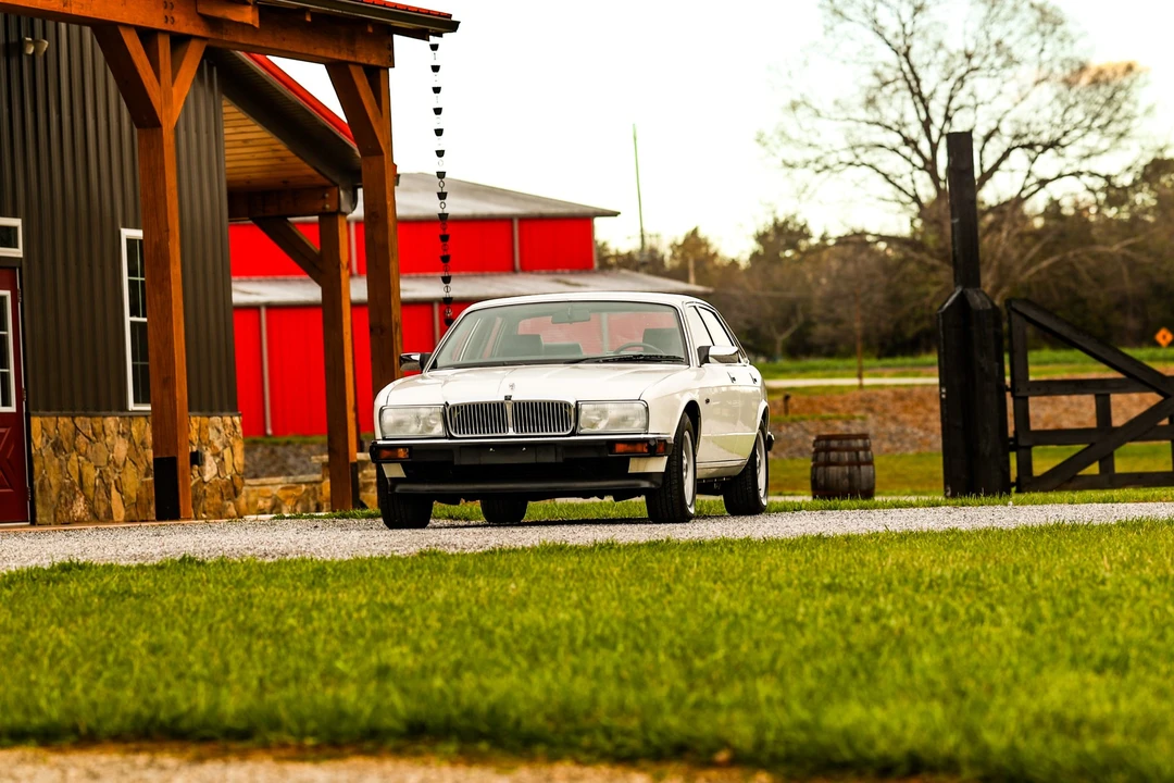 1990 Jaguar XJ40 XJ - Image 16 of 31