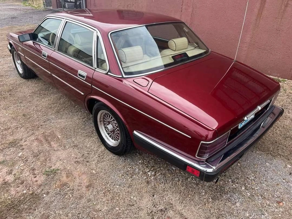 1990 Jaguar XJ40 XJ - Image 2 of 17