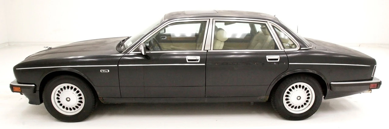 1990 Jaguar XJ40 XJ - Image 2 of 31
