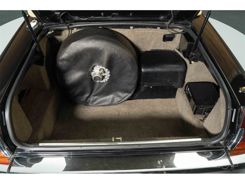 1990 Jaguar XJS - Image 28 of 30
