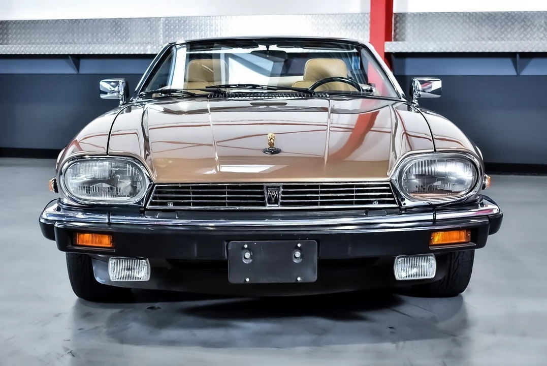 1990 Jaguar XJS Convertible - Image 17 of 30