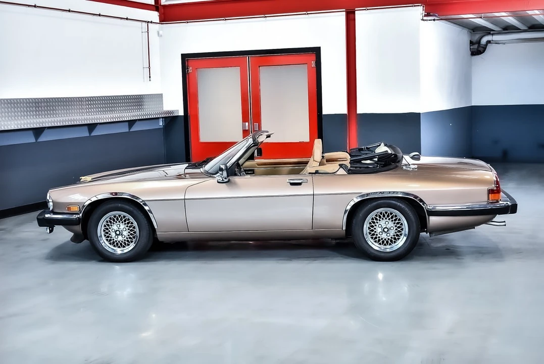 1990 Jaguar XJS Convertible - Image 14 of 30
