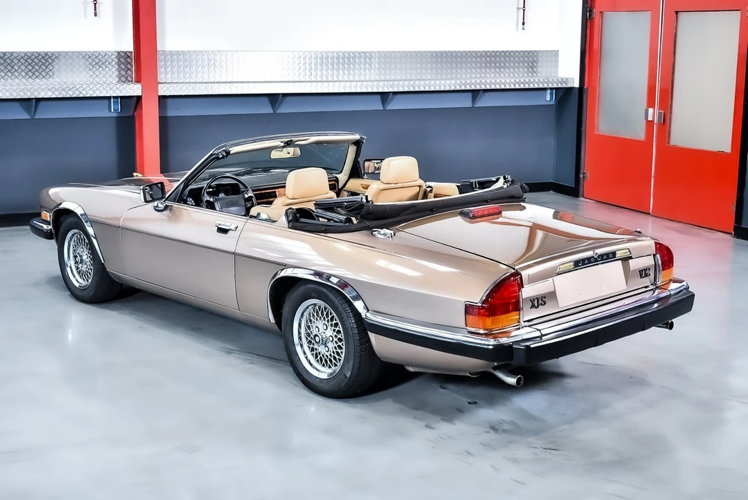 1990 Jaguar XJS Convertible - Image 8 of 30