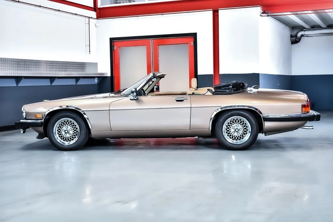 1990 Jaguar XJS Convertible - Image 16 of 30