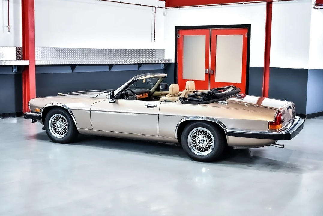 1990 Jaguar XJS Convertible - Image 15 of 30