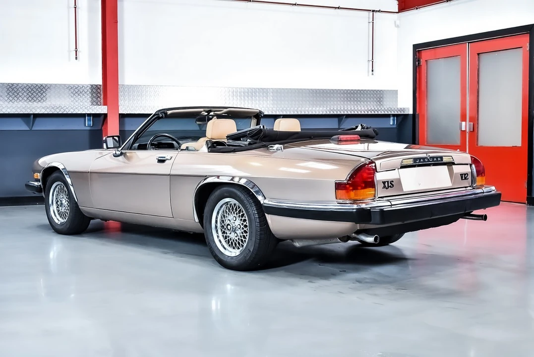1990 Jaguar XJS Convertible - Image 13 of 30