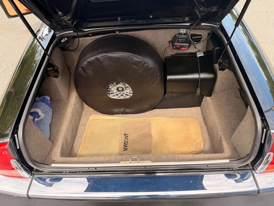 1990 Jaguar XJS Convertible - Image 17 of 20