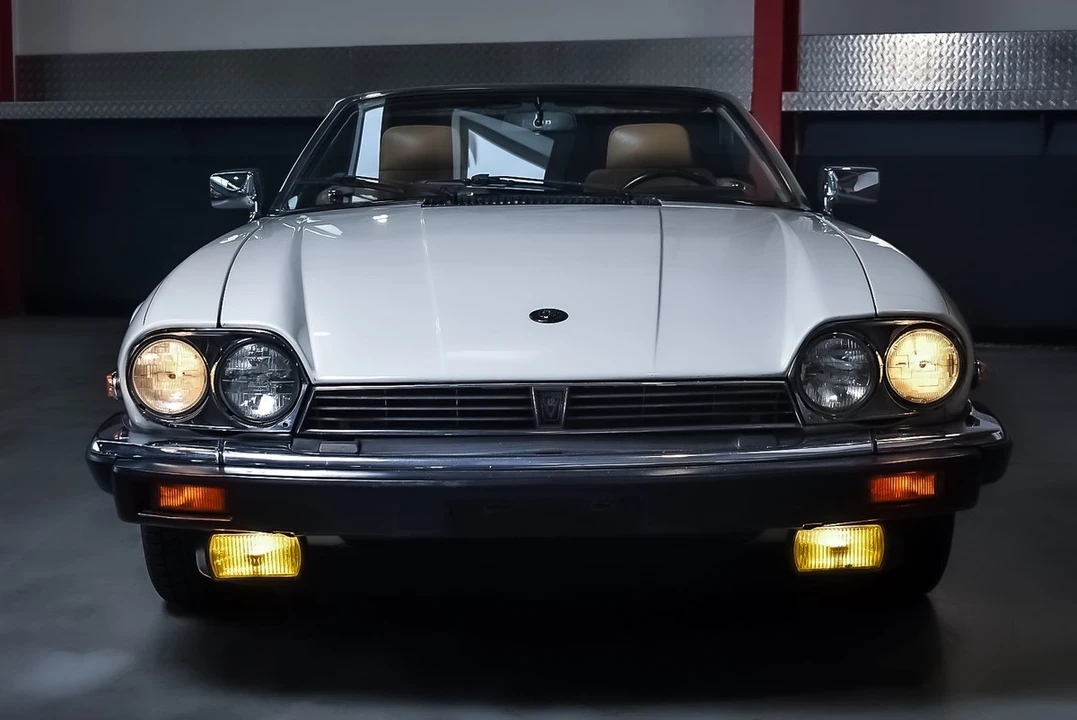 1990 Jaguar XJS Convertible - Image 4 of 30