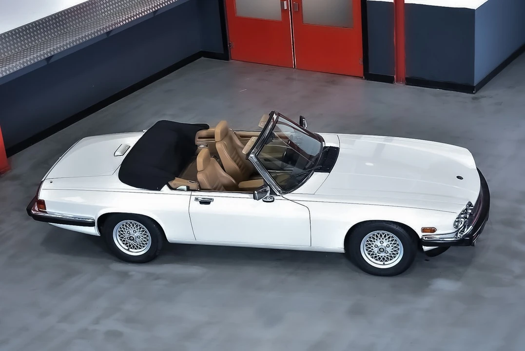 1990 Jaguar XJS Convertible - Image 19 of 30