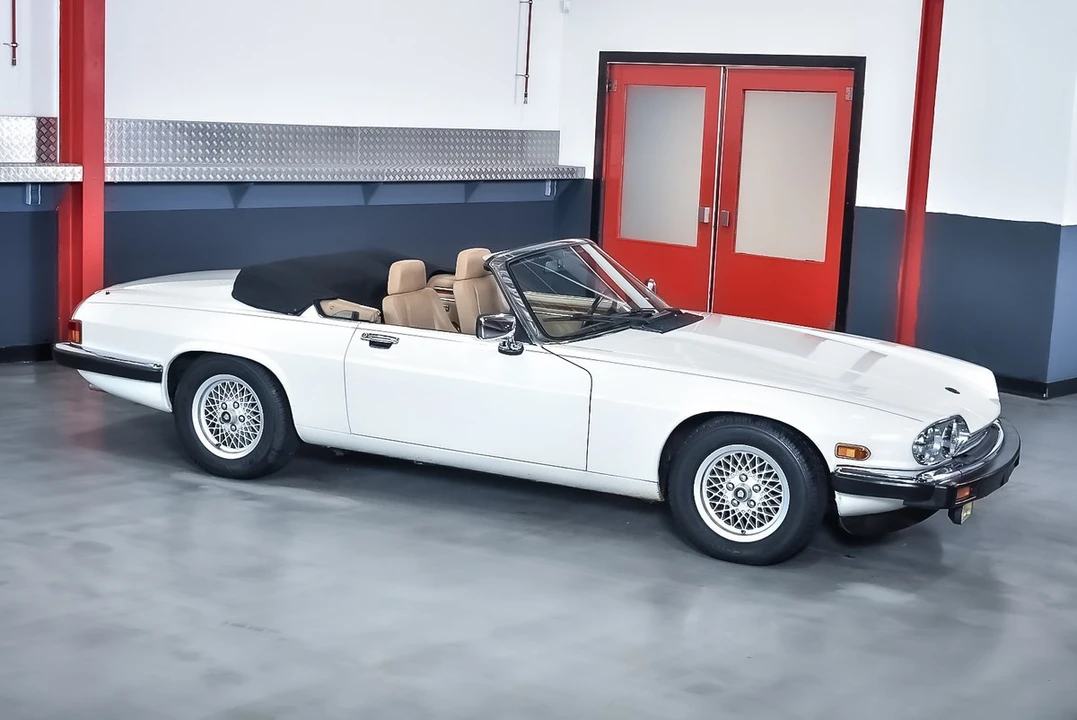 1990 Jaguar XJS Convertible - Image 14 of 30