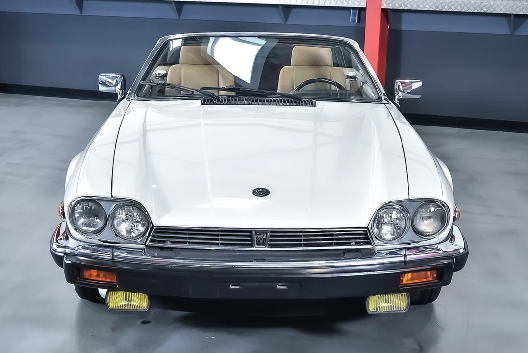 1990 Jaguar XJS Convertible - Image 2 of 30