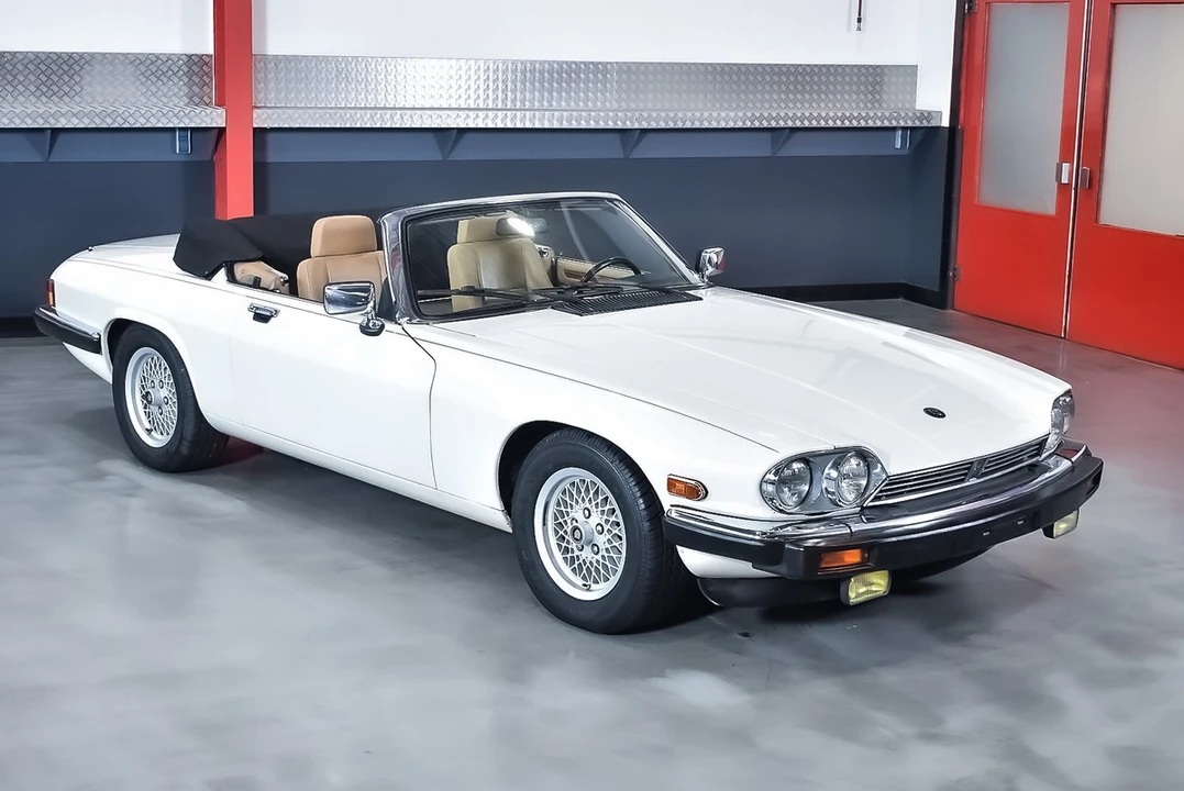 1990 Jaguar XJS Convertible - Image 10 of 30