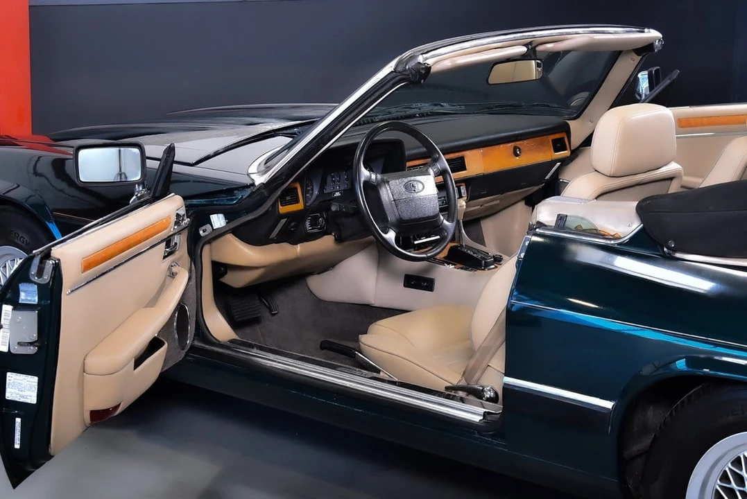 1990 Jaguar XJS Convertible - Image 24 of 31