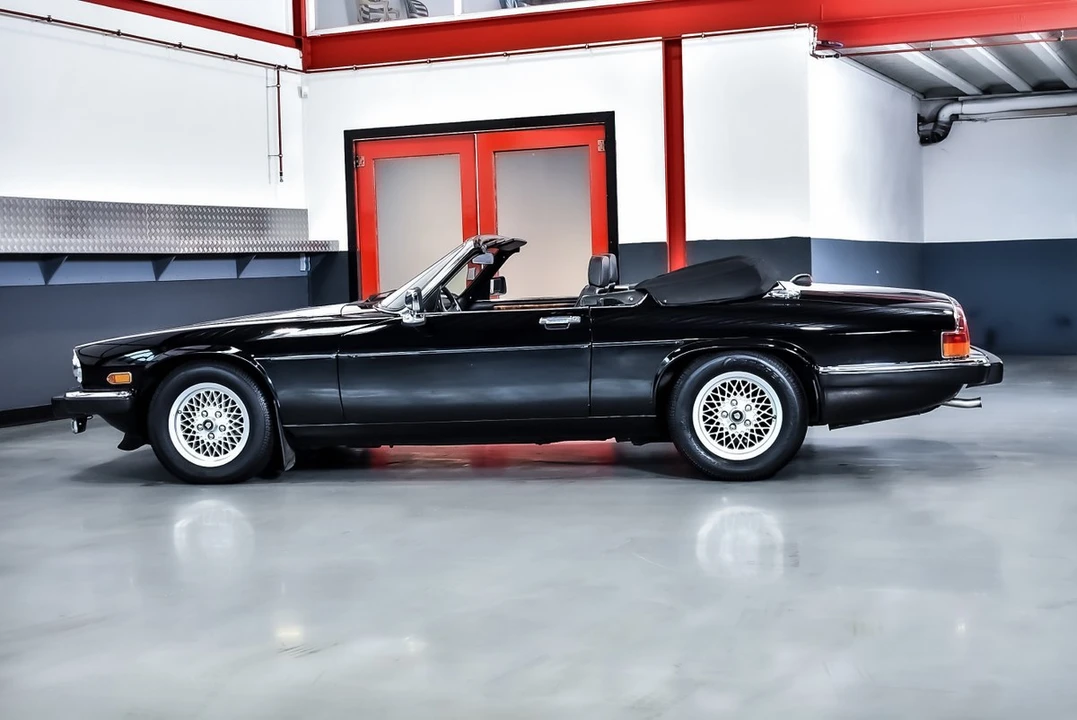 1990 Jaguar XJS Convertible - Image 28 of 30