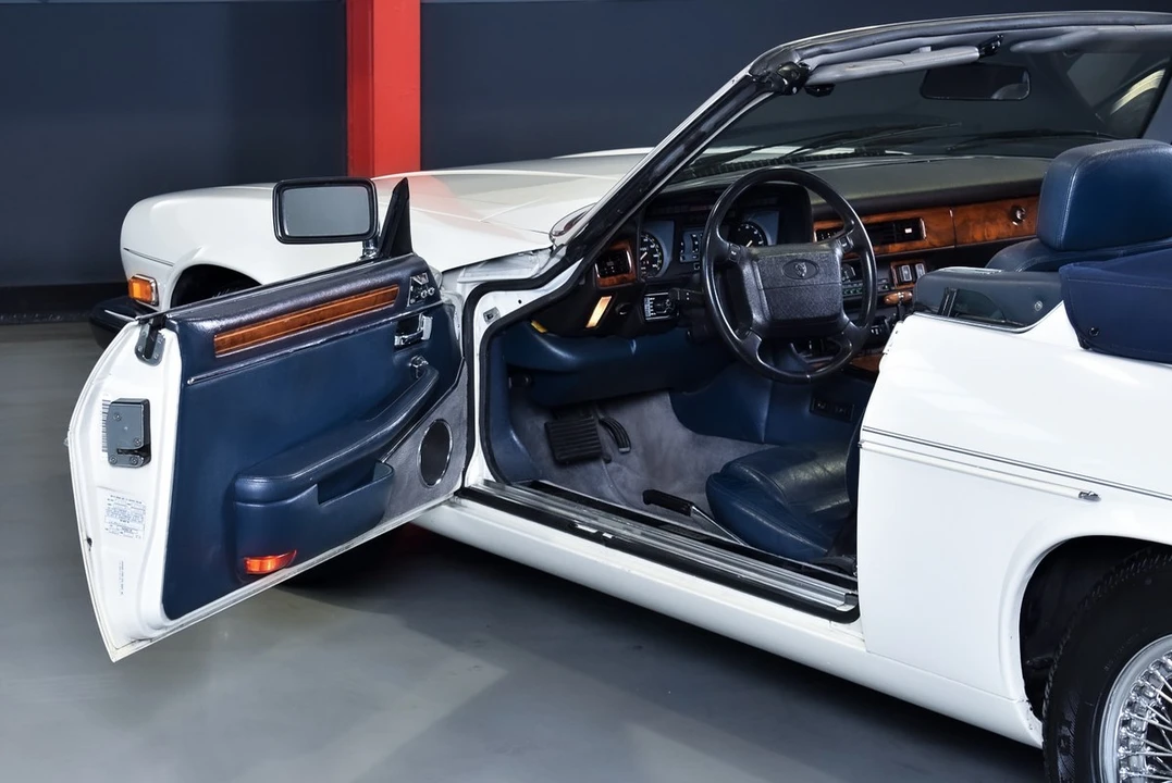 1990 Jaguar XJS Convertible - Image 30 of 30
