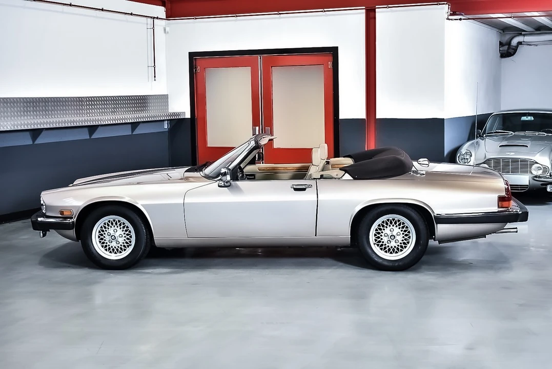 1990 Jaguar XJS Convertible - Image 24 of 30