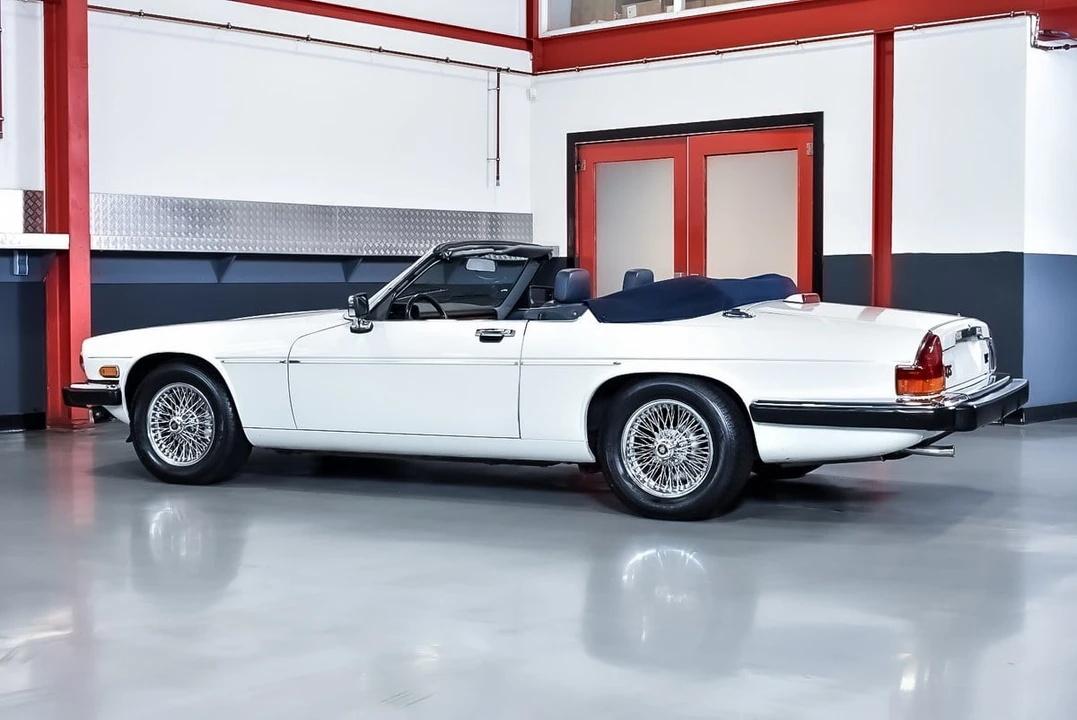1990 Jaguar XJS Convertible - Image 19 of 30