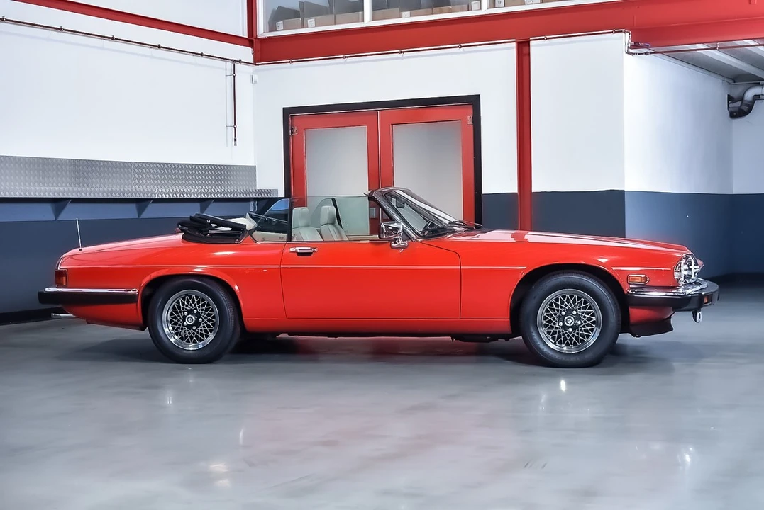 1990 Jaguar XJS Convertible - Image 16 of 30