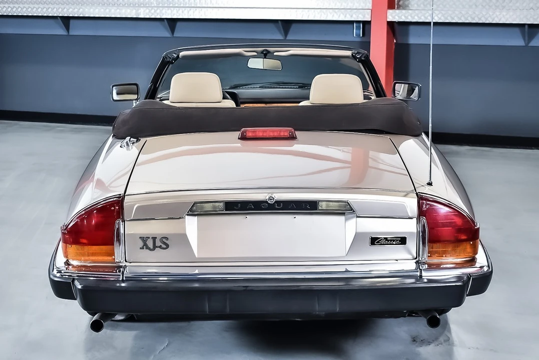 1990 Jaguar XJS Convertible - Image 17 of 30