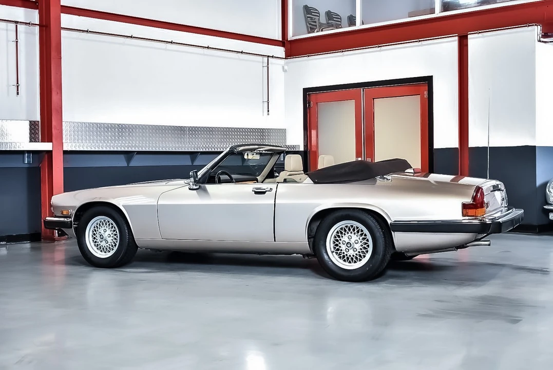 1990 Jaguar XJS Convertible - Image 23 of 30