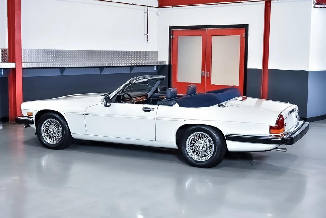 1990 Jaguar XJS Convertible - Image 18 of 30