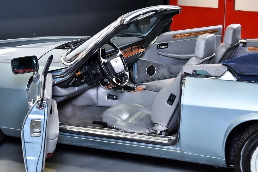 1990 Jaguar XJS Convertible - Image 27 of 30