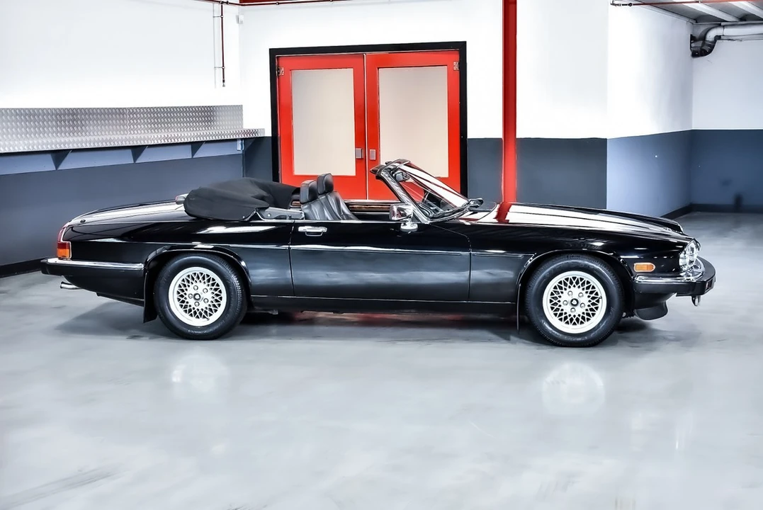 1990 Jaguar XJS Convertible - Image 16 of 30