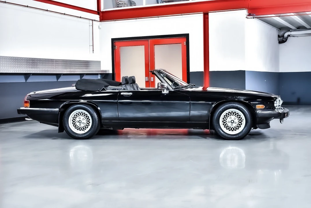 1990 Jaguar XJS Convertible - Image 17 of 30