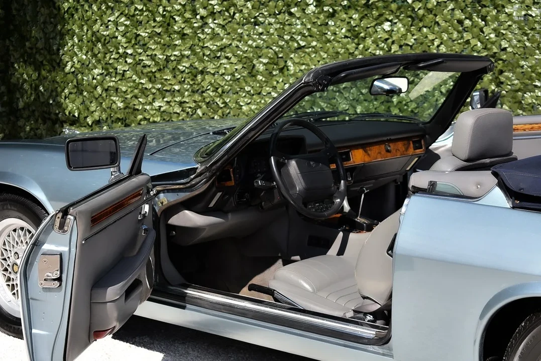 1990 Jaguar XJS Convertible - Image 23 of 30
