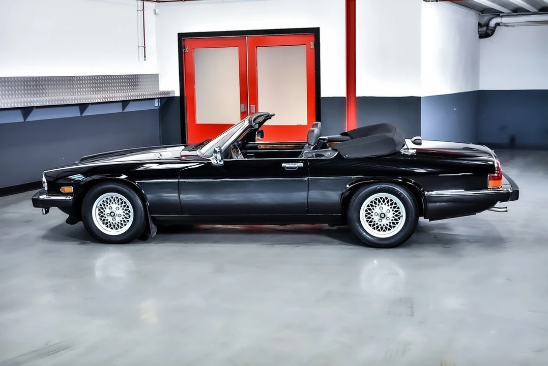 1990 Jaguar XJS Convertible - Image 27 of 30