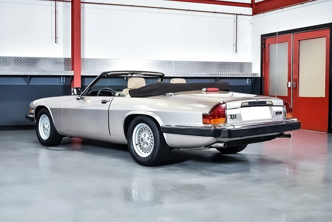 1990 Jaguar XJS Convertible - Image 21 of 30