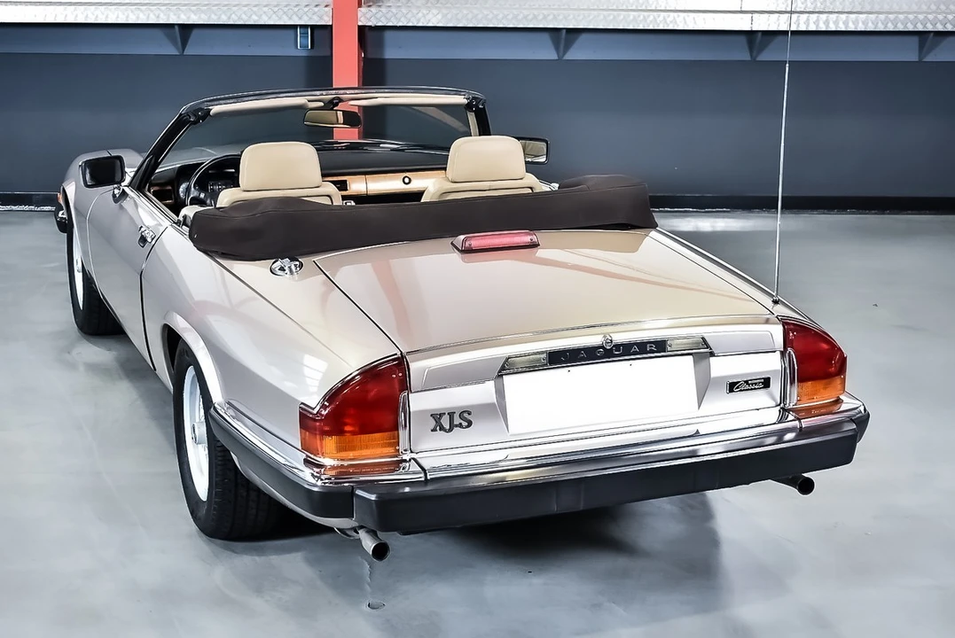 1990 Jaguar XJS Convertible - Image 18 of 30