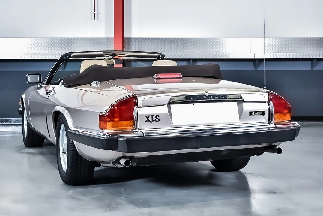 1990 Jaguar XJS Convertible - Image 19 of 30