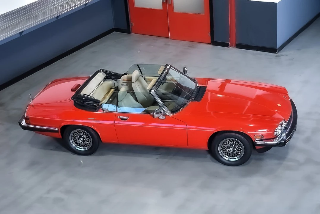 1990 Jaguar XJS Convertible - Image 17 of 30