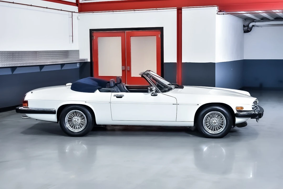 1990 Jaguar XJS Convertible - Image 10 of 30
